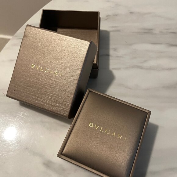 Divas’ Dream Necklace 18K Rose Gold, Mother-Of-Pearl & Diamond Pendant Necklace - Picture 10 of 12